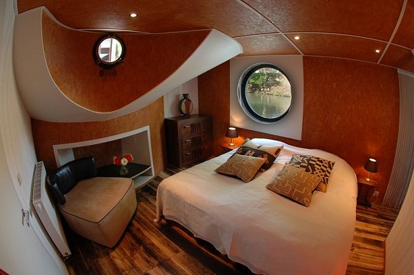 Here and Below, Alegria's Rive Gauche Cabin can be configured as two twins or king