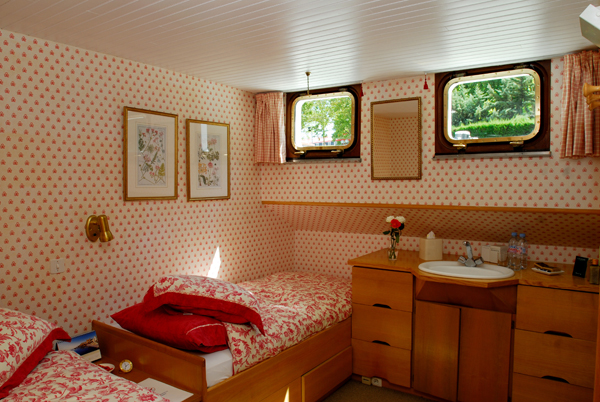 Cabin aboard the Alouette.