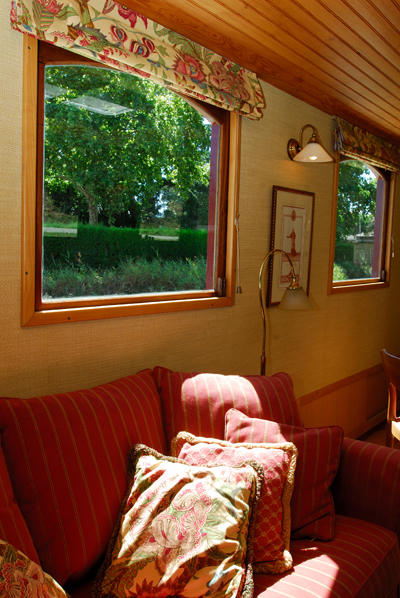 The Alouette's Salon.