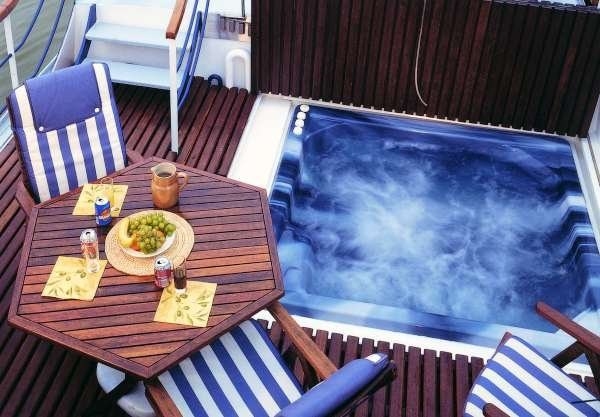 The Jacuzzi Aboard La Belle Epoque