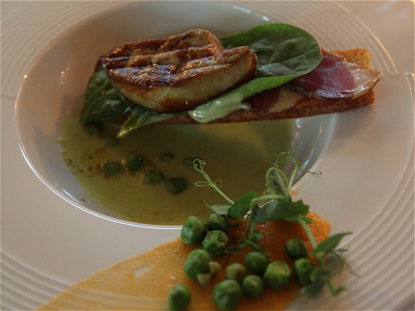 Fried fois gras with a pea veloute