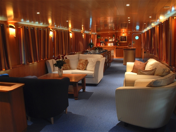 A view of the salon of the C'Est La Vie.