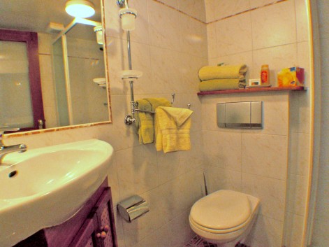 Each cabin aboard the Clair de Lune has a private bath.