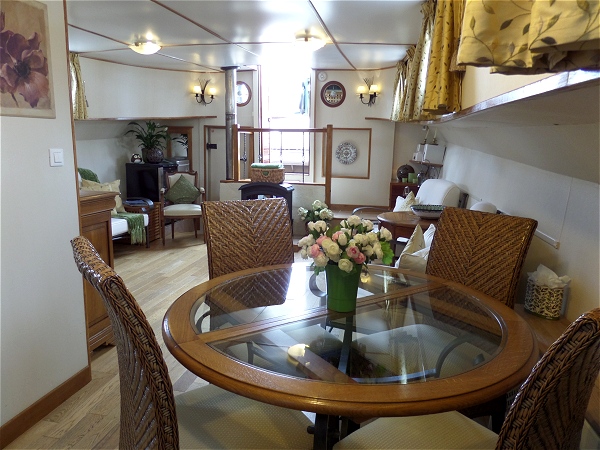 The light and airy salon and dining area
aboard the Colibri