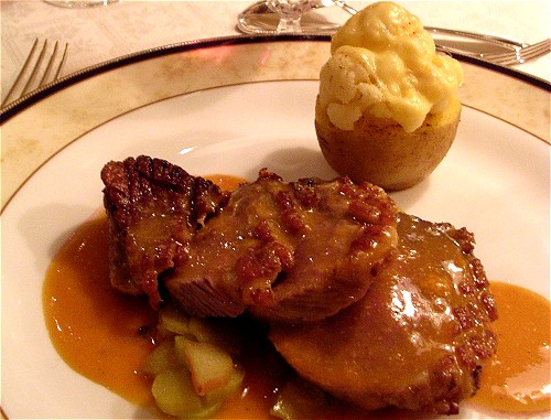 A taste of the gourmet cuisine served aboard La Nouvelle
Etoile.