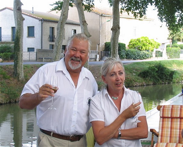 Ren�, your captain, who was born in S�te, and Liz, originally from Ireland, and living in France since 1992, will welcome you aboard with a champagne toast.