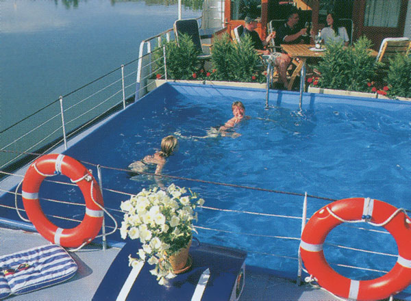 The Fleur de Lys' pool.