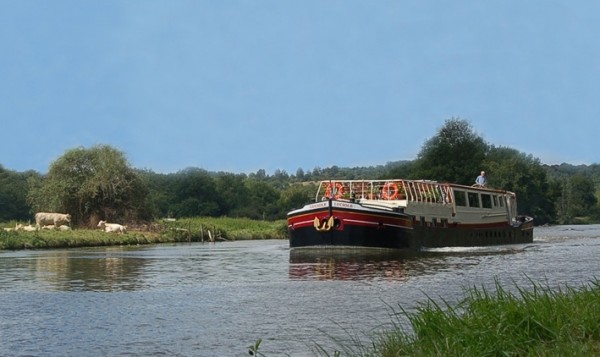 Cruising aboard the Luciole.
