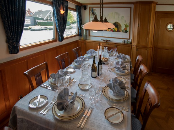 The formal dining area on board the Nouvelle
Etoile