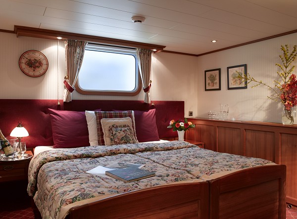 La Nouvelle Etoile's cabins feature king or two-twins, large storage in closets and in pull out drawers beneath beds, internet access, telephone, spacious baths with double sinks and extra large walk-in showers, and individual control over heating and air conditioning.
