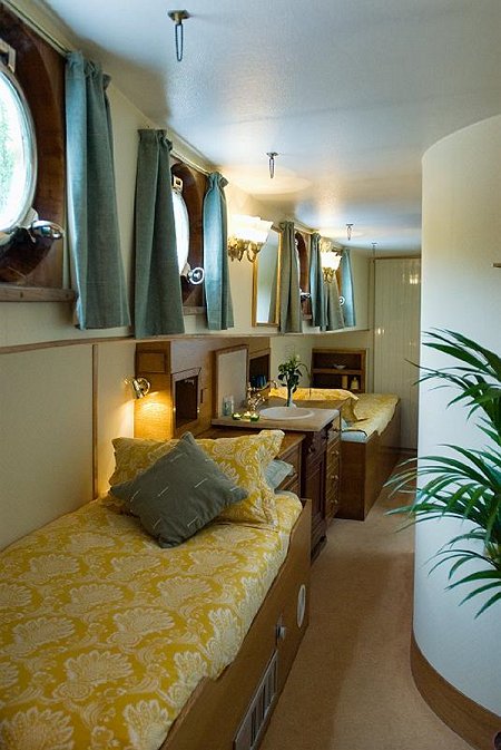 One of the two twin-bedded cabins ...