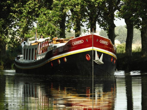 The 4-passenger Ultra Deluxe, charter only
hotel barge Alouette