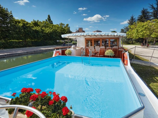 The pool aboard the Amaryllis