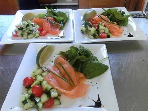 Passengers enjoy delicious and beautifully presented
cuisine aboard the Emma