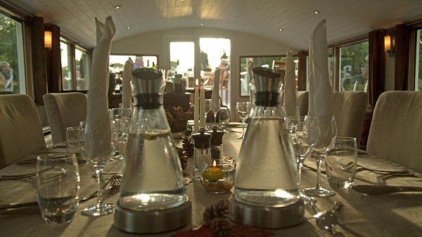 The dining room is always elegantly set for all of your
meals
aboard the Enchanté