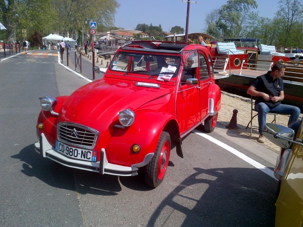 Passengers thoroughly enjoy doing a little
exploring in one of the vintage Deux Chevaux available <br>to them during their
cruise aboard the Savannah