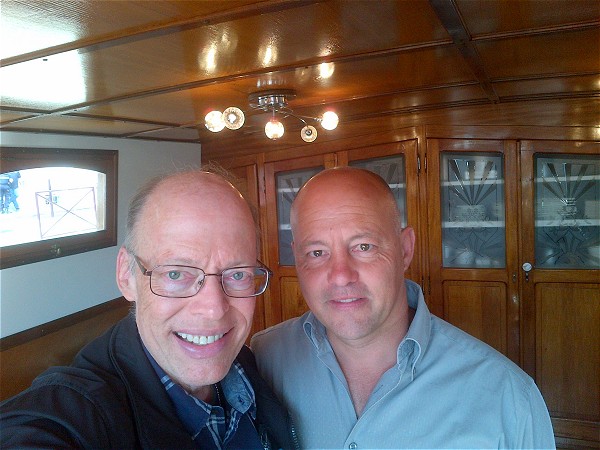 Don Dillin posing for selfie with Adrien
Bramoullé the owner and captain of Savannah