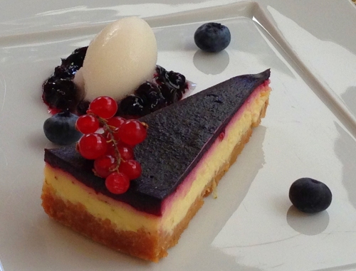 A delightful luncheon dessert on board the Savoir
Vivre.