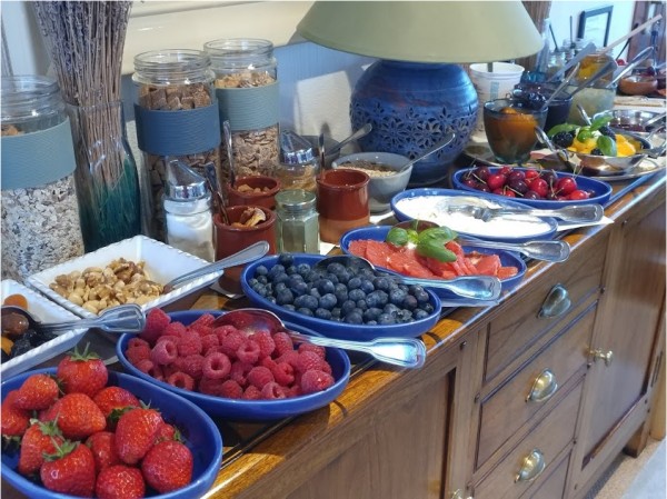 The
breakfast buffet always includes healthy fresh season produce