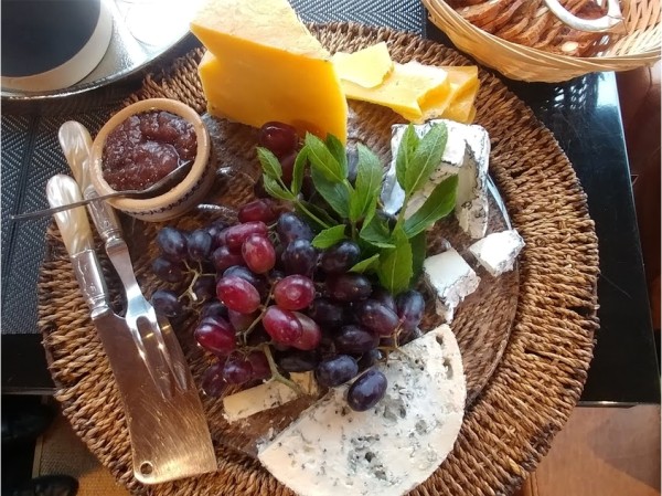 Delicious
regional cheeses
are available for you to enjoy after every meal