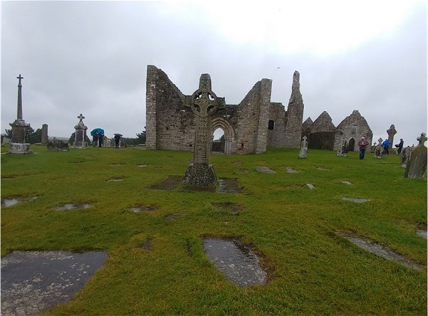 Clonmacnoise Ruins-A 6th century monastic site
