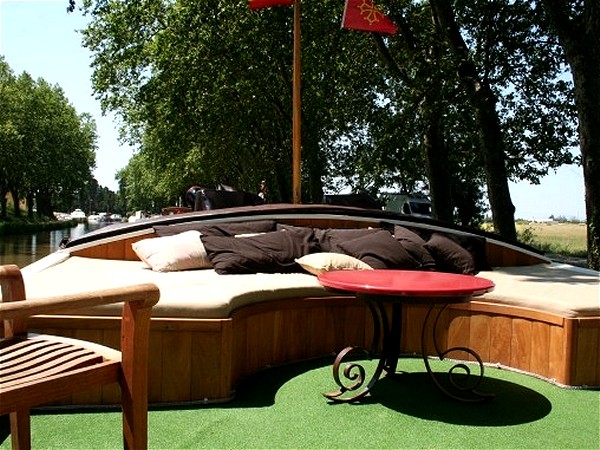 The sunny lounge area on the sundeck aboard the Tango